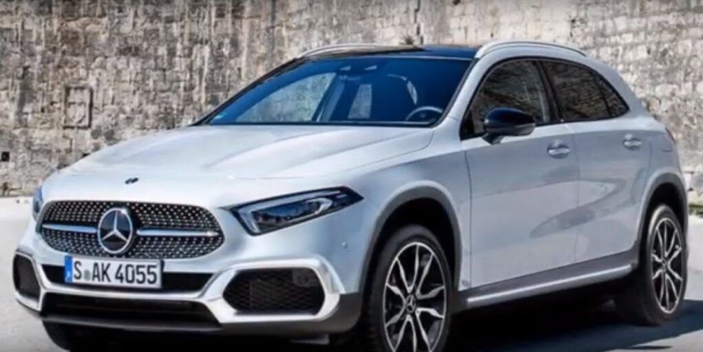 Nuova Mercedes Gla Ecco La Prima Foto Quasi Ufficiale