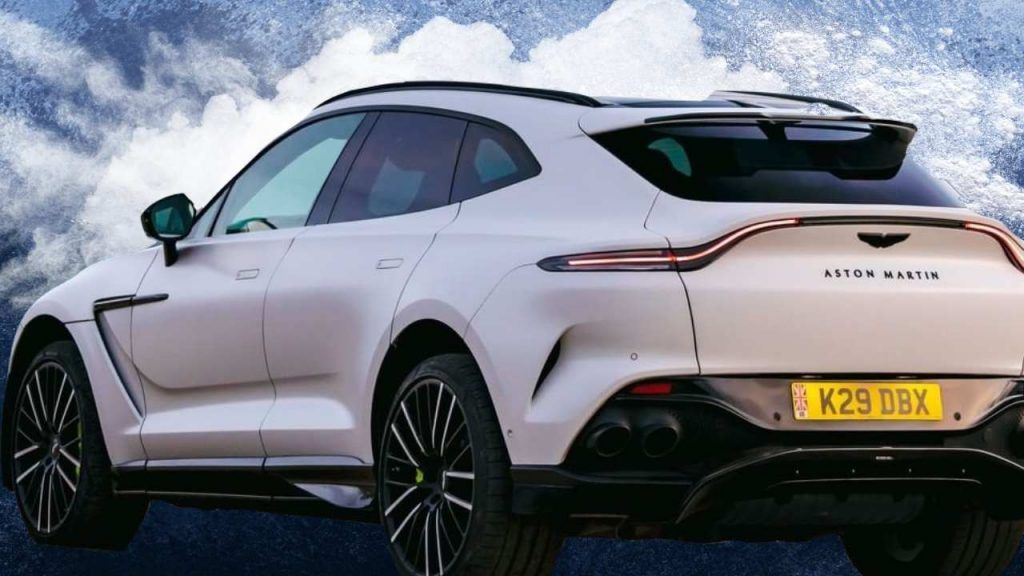 Aston Martin DBX707