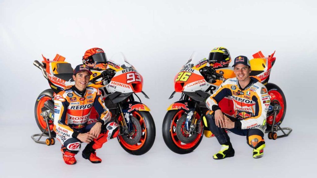 Marc Marquez e Joan Mir con le nuove Honda RC-V