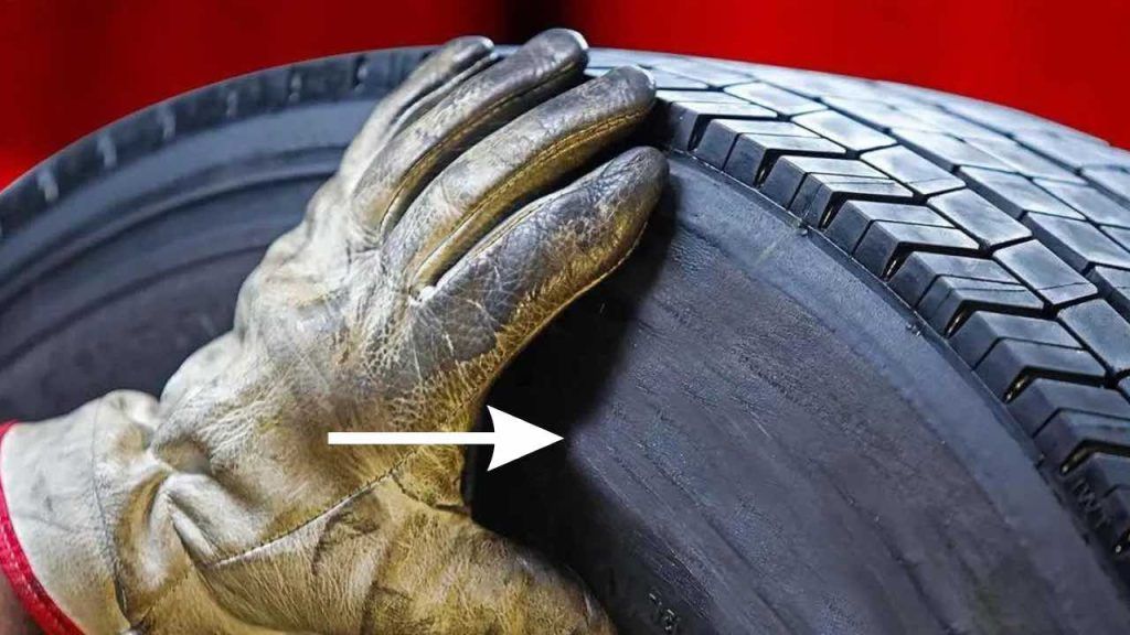 gomme delle auto sono nere