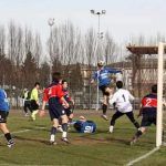 Irrompe durante una partita di calcio