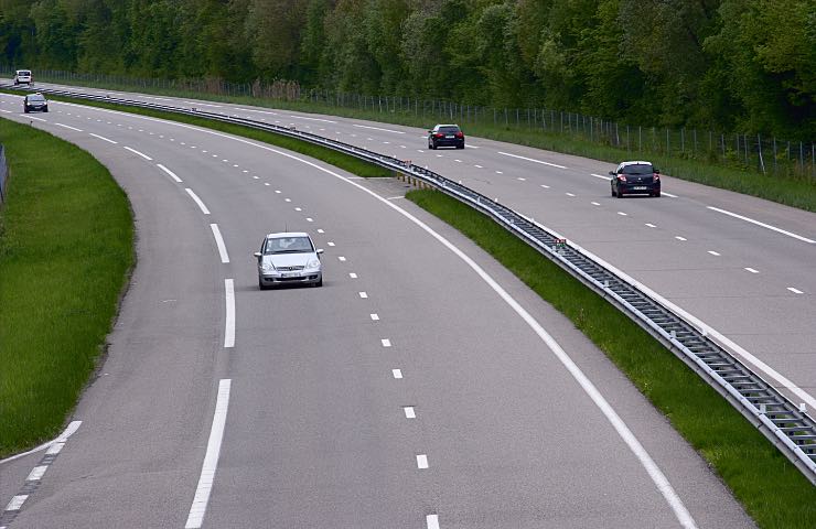 Auto in strada